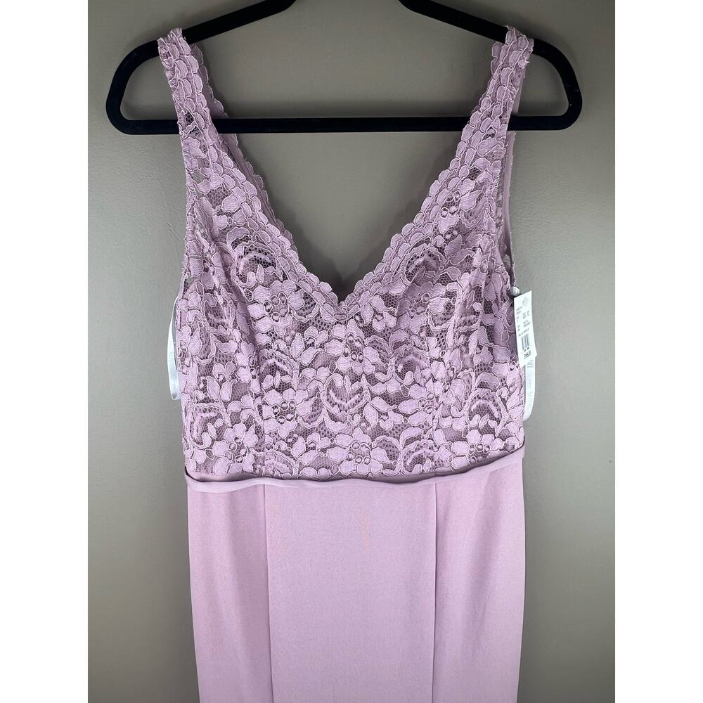 DAVID'S BRIDAL
lace and stretch crepe v-neck bridesmaid dress in Quartz sz 12